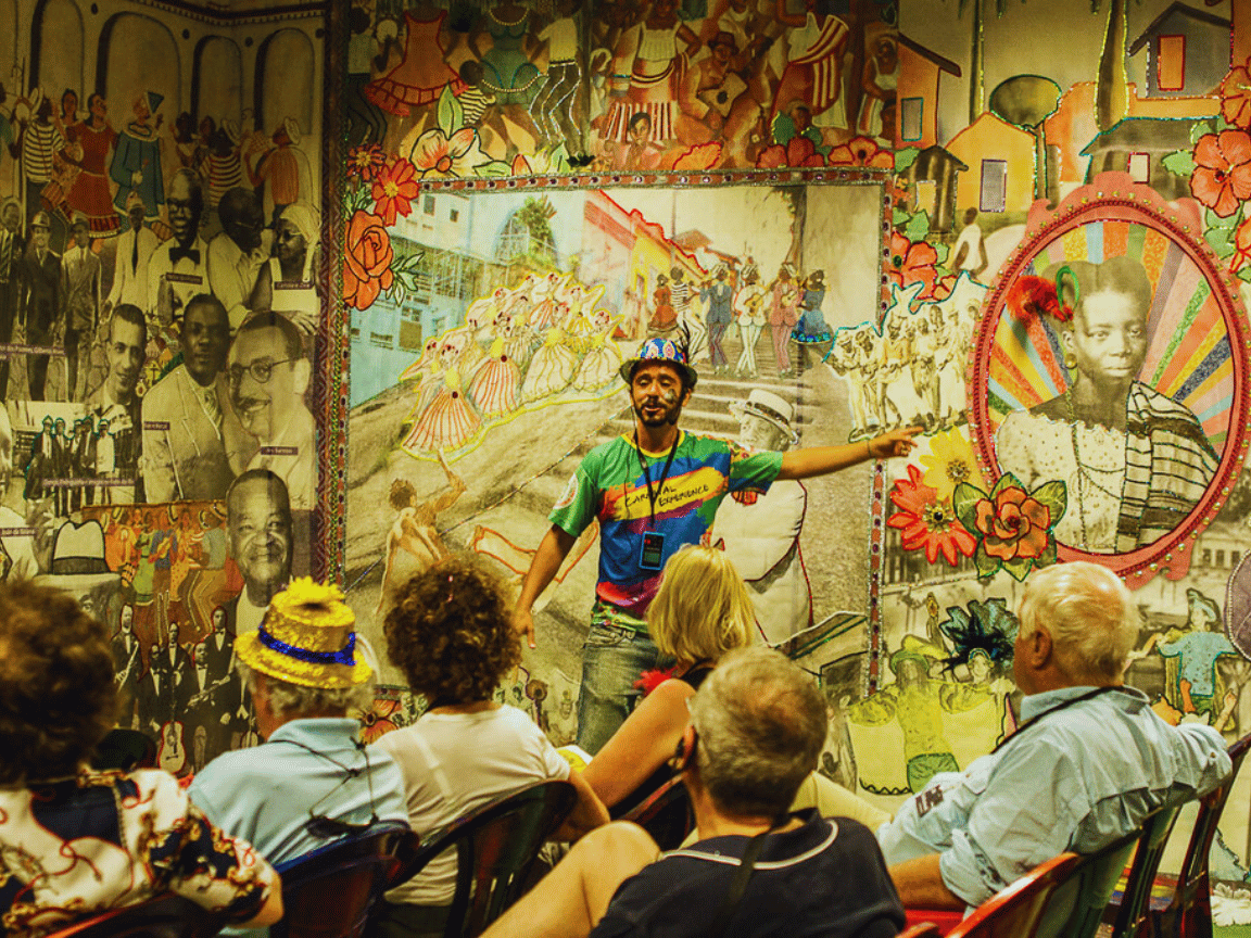 Tour Regular: Passeio nos Bastidores do Carnaval Carioca na Cidade do Samba
